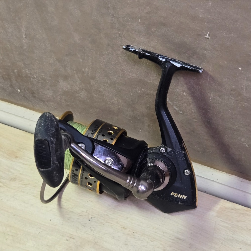 Penn Battle Spinning Reel 4000 Black/Gold Metal